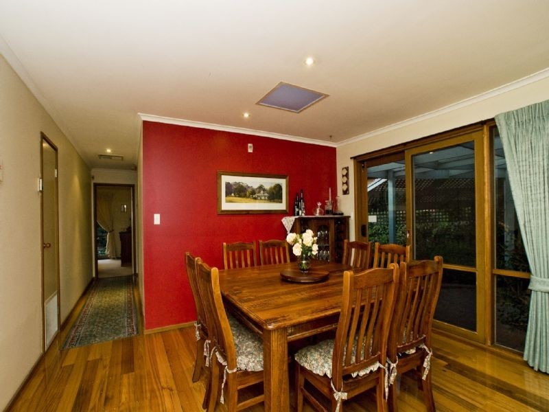 5 Henry Smith Place, Croydon Hills VIC 3136