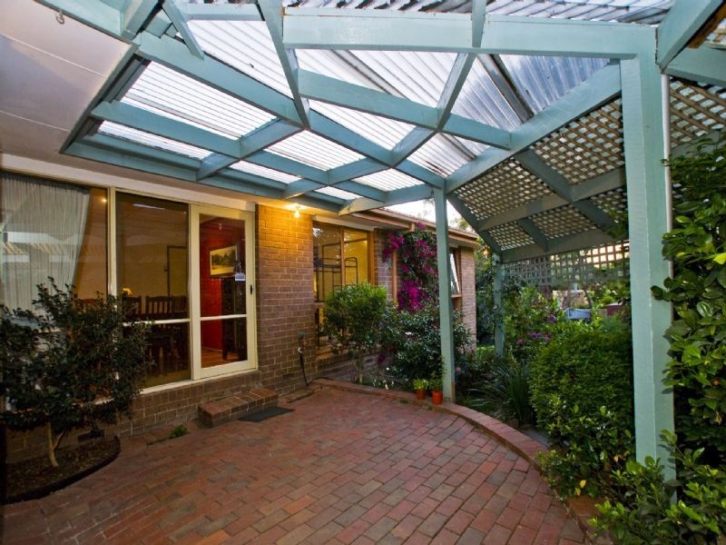 5 Henry Smith Place, Croydon Hills VIC 3136