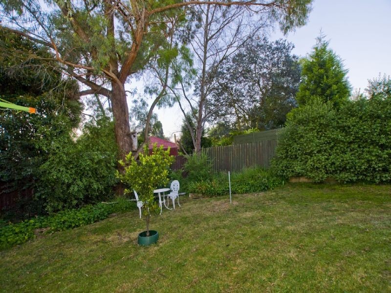 5 Henry Smith Place, Croydon Hills VIC 3136
