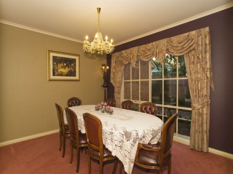 5 Rivergum Drive, Croydon North VIC 3136