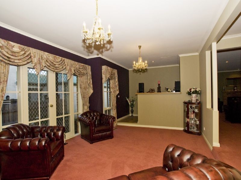 5 Rivergum Drive, Croydon North VIC 3136