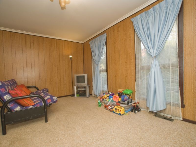 23 Sugarloaf Drive, Chirnside Park VIC 3116