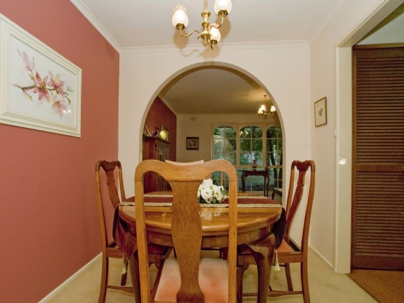 3 Meadowlark Lane, Mooroolbark VIC 3138