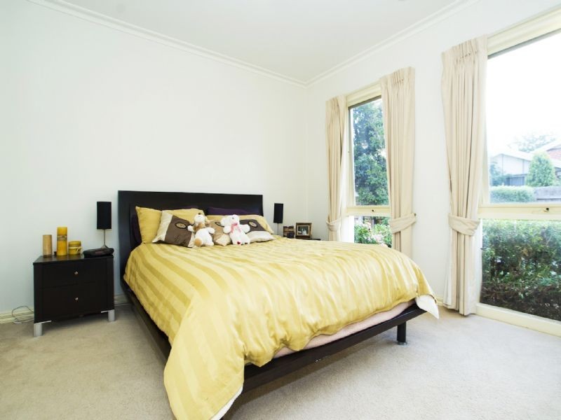 2/31 Vinter Avenue, Croydon VIC 3136