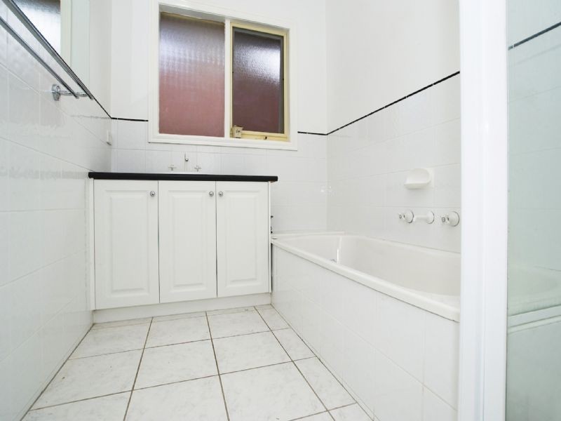 2/31 Vinter Avenue, Croydon VIC 3136