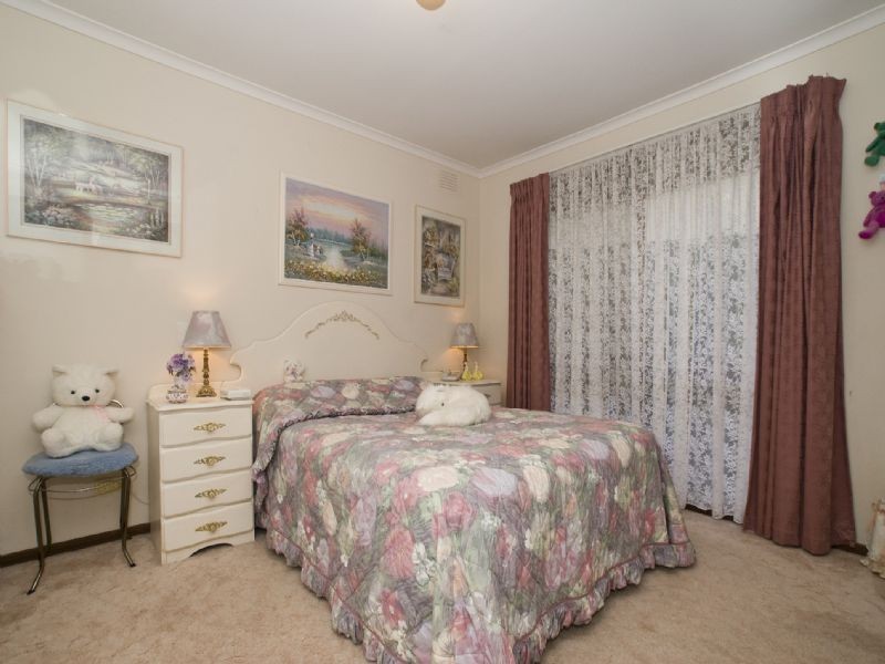 24 Vista Drive, Chirnside Park VIC 3116