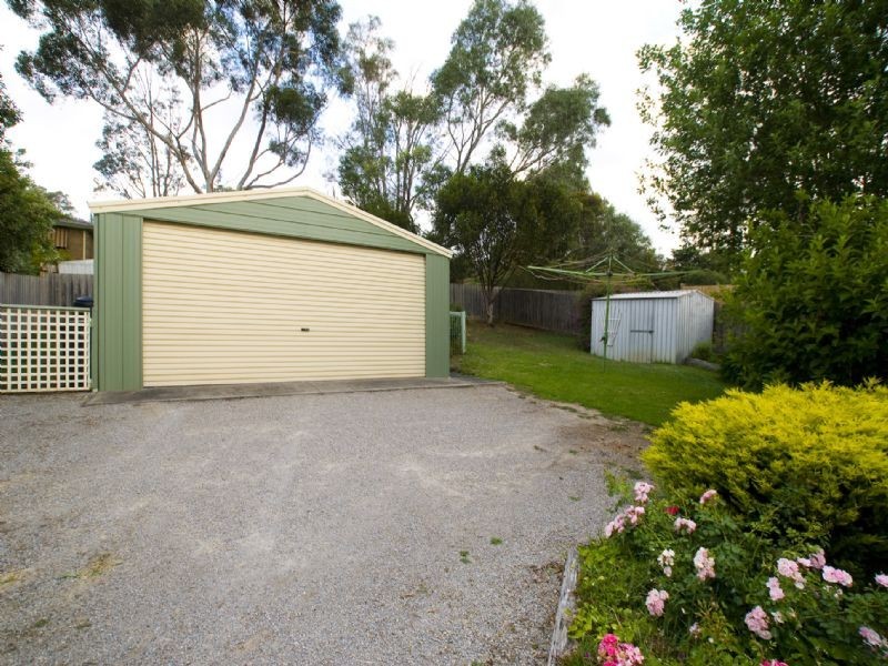 24 Vista Drive, Chirnside Park VIC 3116