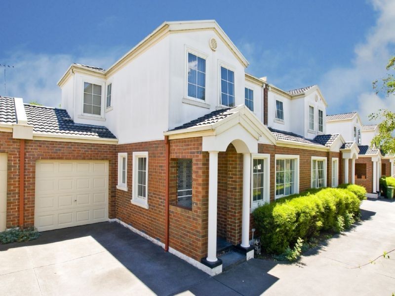 2/19 Lusher Road, Croydon VIC 3136