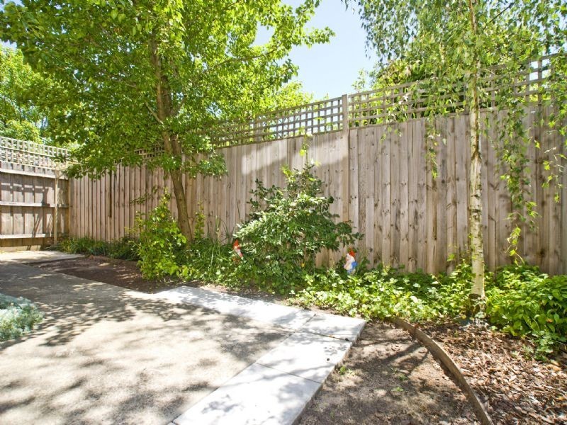 2/19 Lusher Road, Croydon VIC 3136