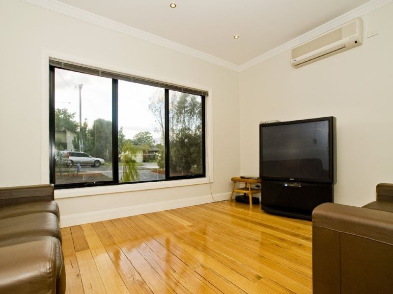 1/30 Bartlett Avenue, Croydon VIC 3136