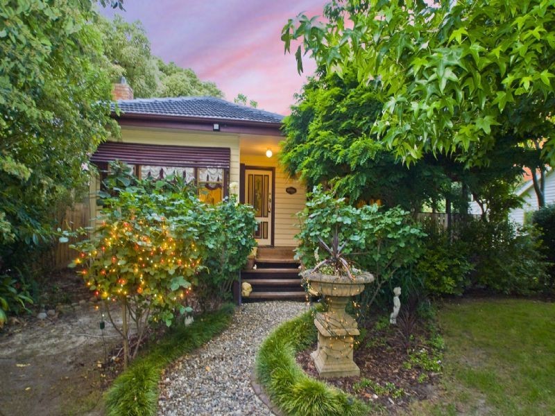 1/18 Clegg Avenue, Croydon VIC 3136