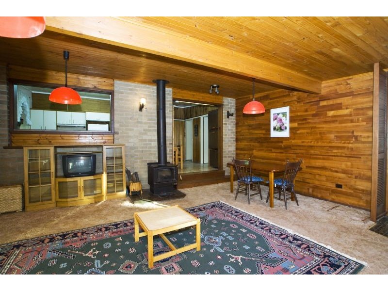 21 Woodville Road, Mooroolbark VIC 3138