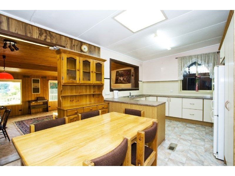 21 Woodville Road, Mooroolbark VIC 3138