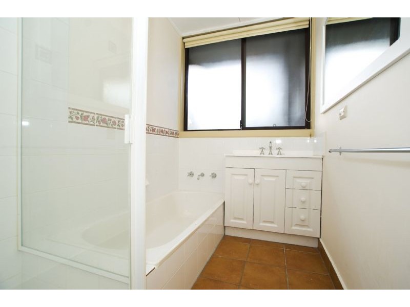 21 Woodville Road, Mooroolbark VIC 3138