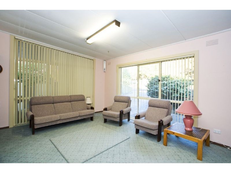 21 Woodville Road, Mooroolbark VIC 3138