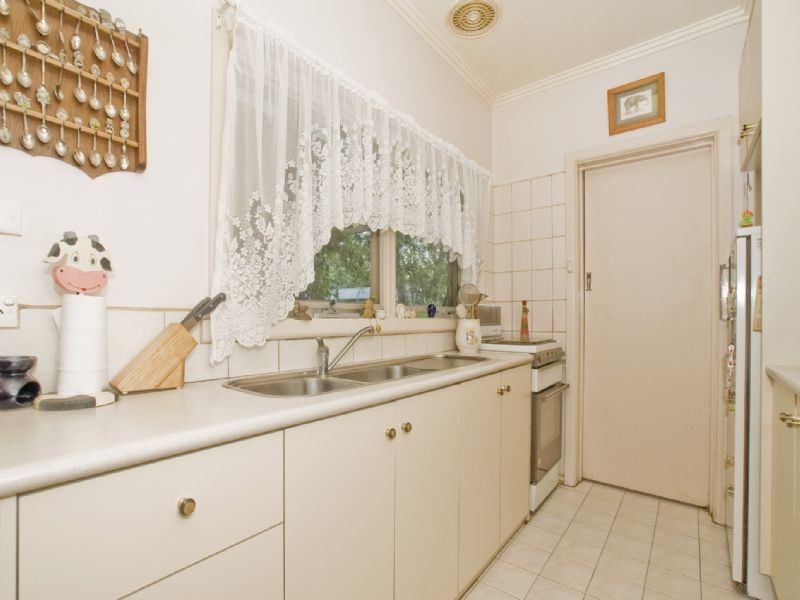 26 Clare Street, Croydon South VIC 3136