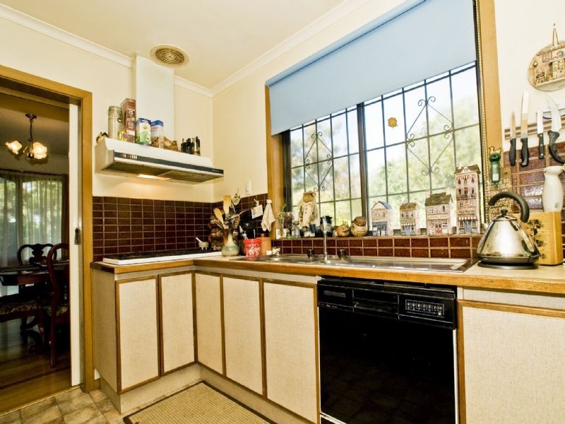 2 Regina Street, Kilsyth VIC 3137