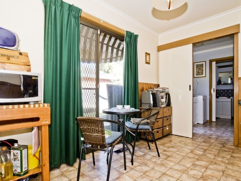 2 Regina Street, Kilsyth VIC 3137