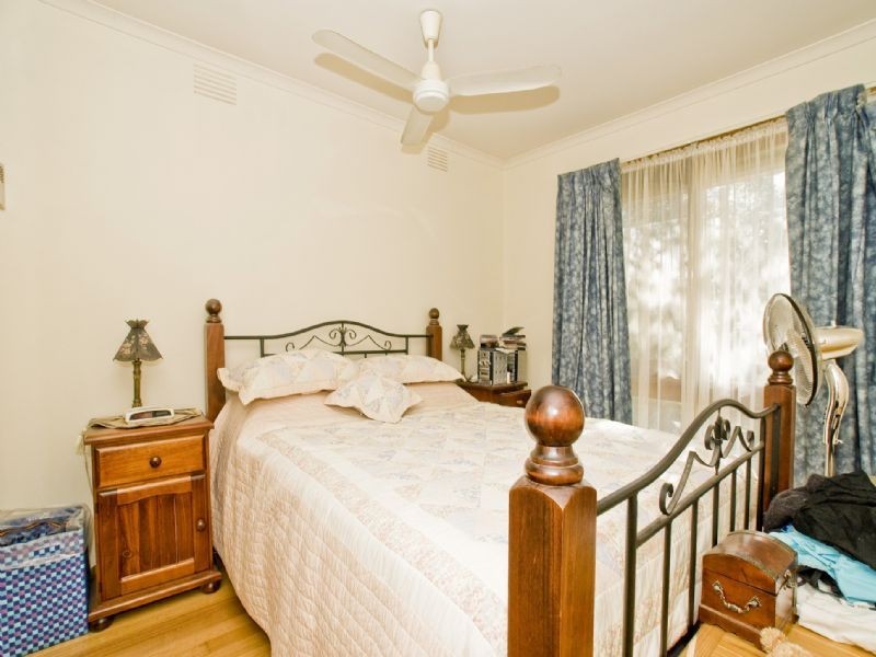 2 Regina Street, Kilsyth VIC 3137