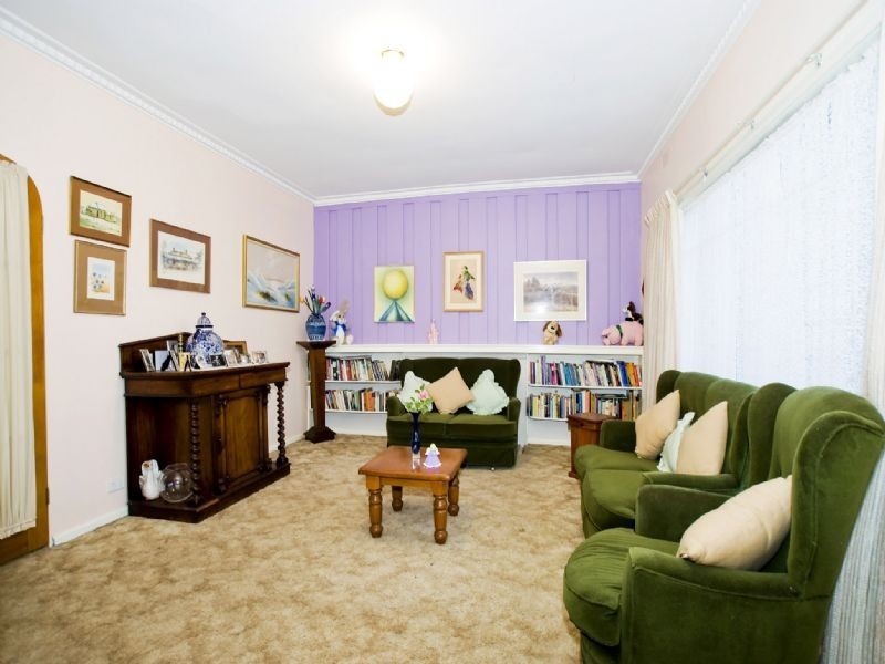 2a Kalinda Road, Croydon VIC 3136