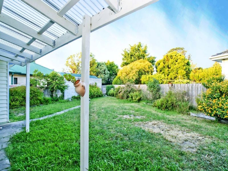 2a Kalinda Road, Croydon VIC 3136