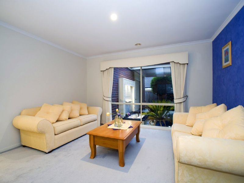 9 Whernside Court, Mooroolbark VIC 3138