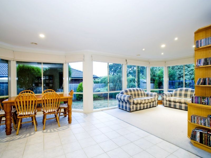9 Whernside Court, Mooroolbark VIC 3138