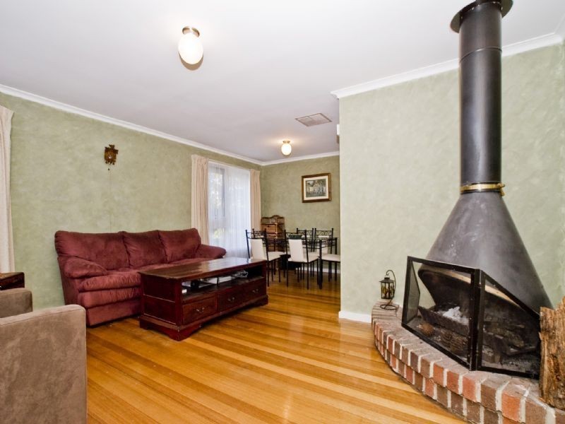 30 Cherry Tree Grove, Croydon VIC 3136