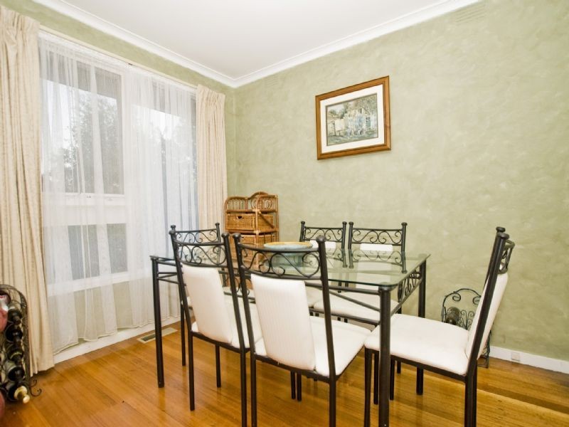 30 Cherry Tree Grove, Croydon VIC 3136