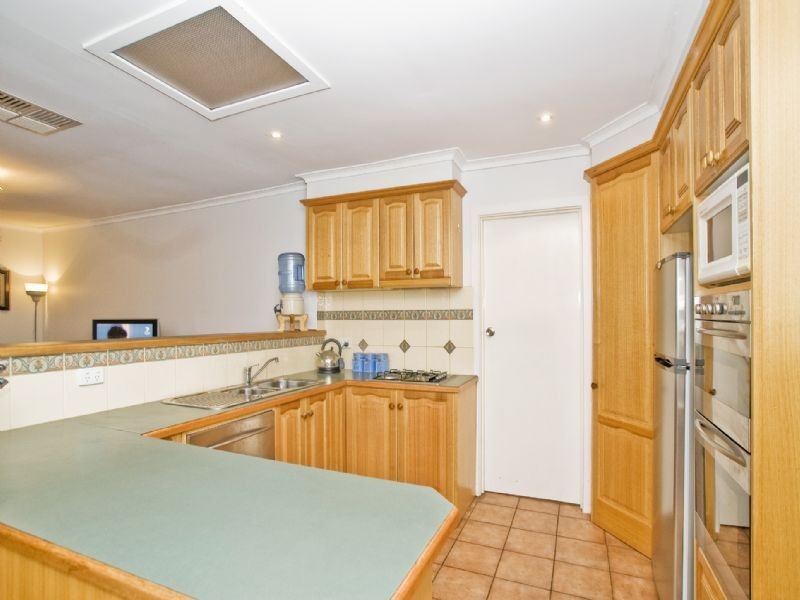 30 Cherry Tree Grove, Croydon VIC 3136