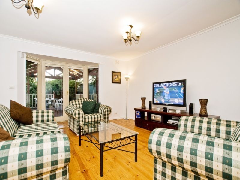 30 Cherry Tree Grove, Croydon VIC 3136