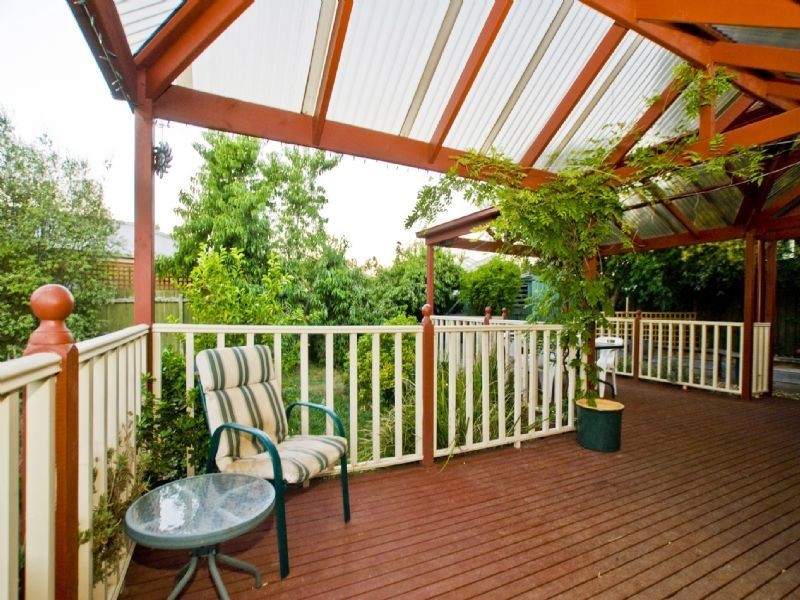 30 Cherry Tree Grove, Croydon VIC 3136