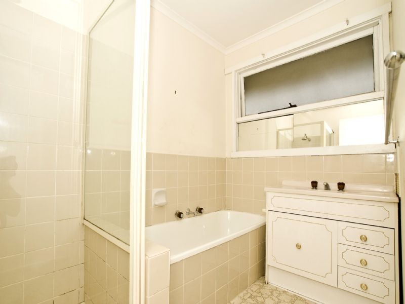 9/23 William Road, Croydon VIC 3136