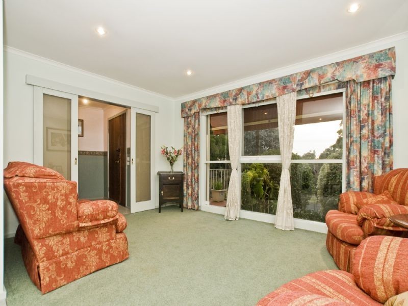 5 Donald Close, Kilsyth VIC 3137