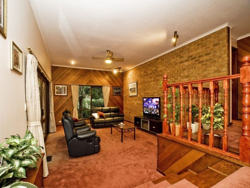 5 Donald Close, Kilsyth VIC 3137