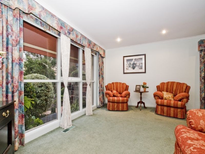 5 Donald Close, Kilsyth VIC 3137