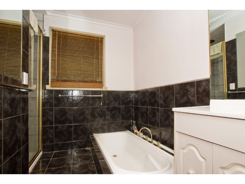 79 Cherylnne Crescent, Kilsyth VIC 3137