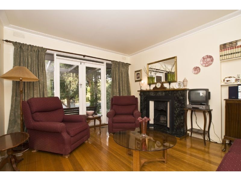 56 Faraday Road, Croydon South VIC 3136