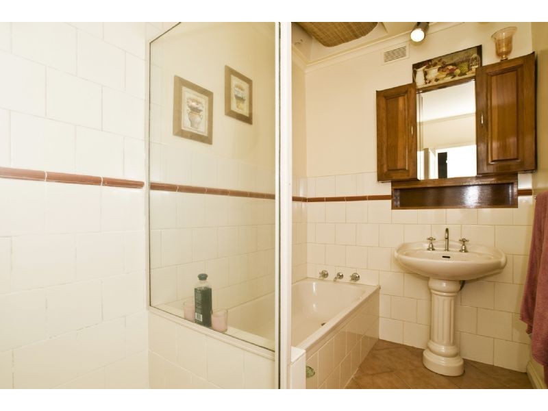 56 Faraday Road, Croydon South VIC 3136