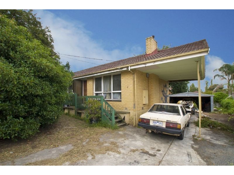 7 Barclay Avenue, Croydon VIC 3136