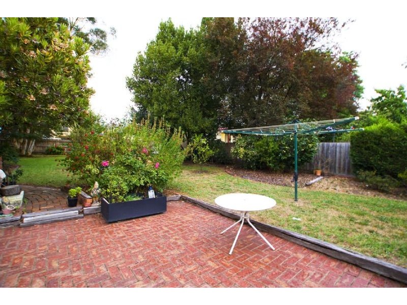 33 Glendale Court, Kilsyth VIC 3137