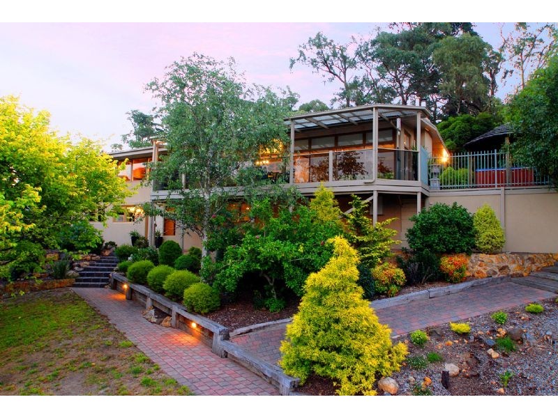 31 Smithacres Road, Montrose VIC 3765