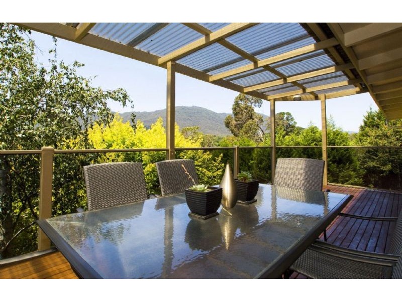 31 Smithacres Road, Montrose VIC 3765