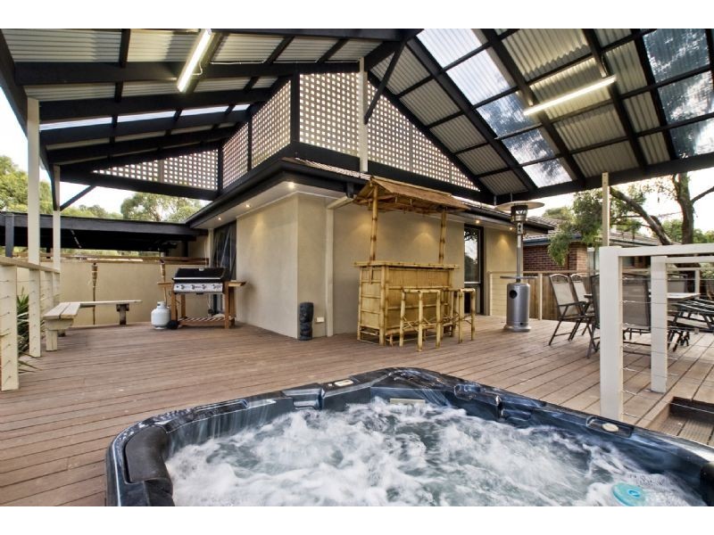 94 Allambanan Drive , Bayswater North VIC 3153