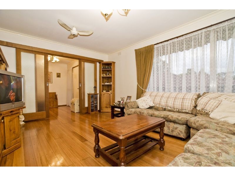 47 Thomas Street, Croydon South VIC 3136