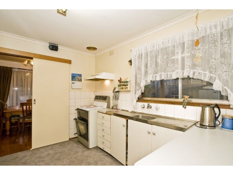 47 Thomas Street, Croydon South VIC 3136