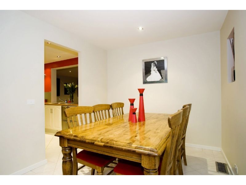 38 Landscape Drive, Mooroolbark VIC 3138