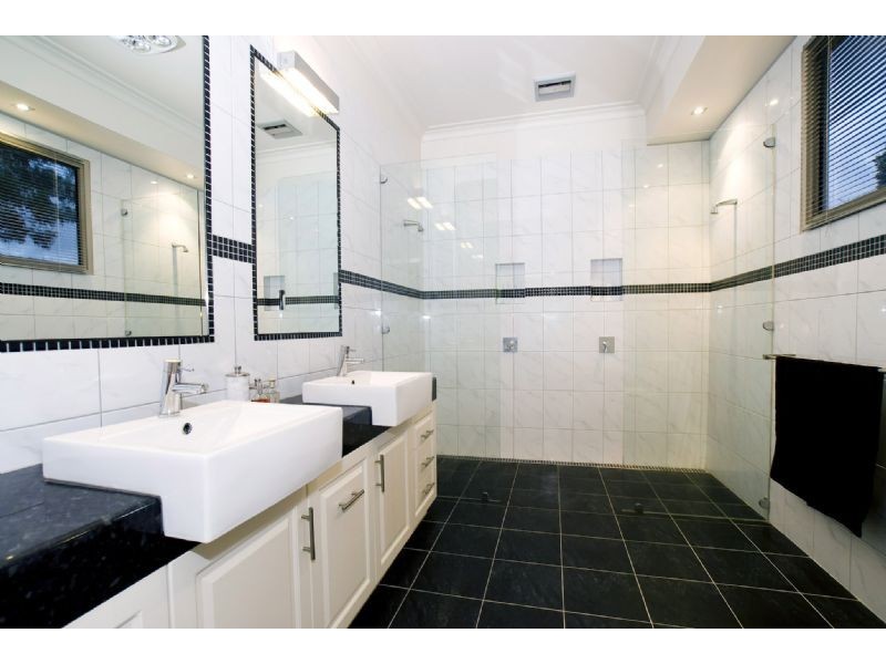 38 Landscape Drive, Mooroolbark VIC 3138