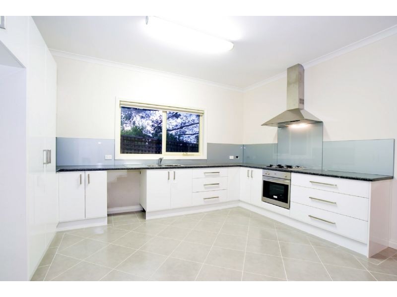 2/185 Maroondah Hwy, Chirnside Park VIC 3116