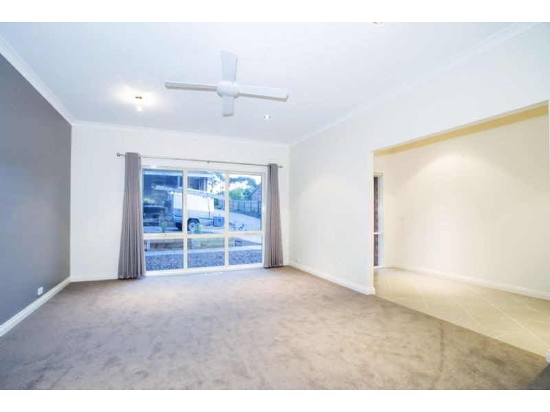 2/185 Maroondah Hwy, Chirnside Park VIC 3116
